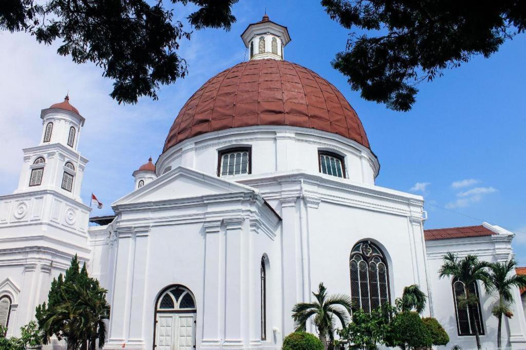 Hotel Grandhika Pemuda Semarang Exterior foto