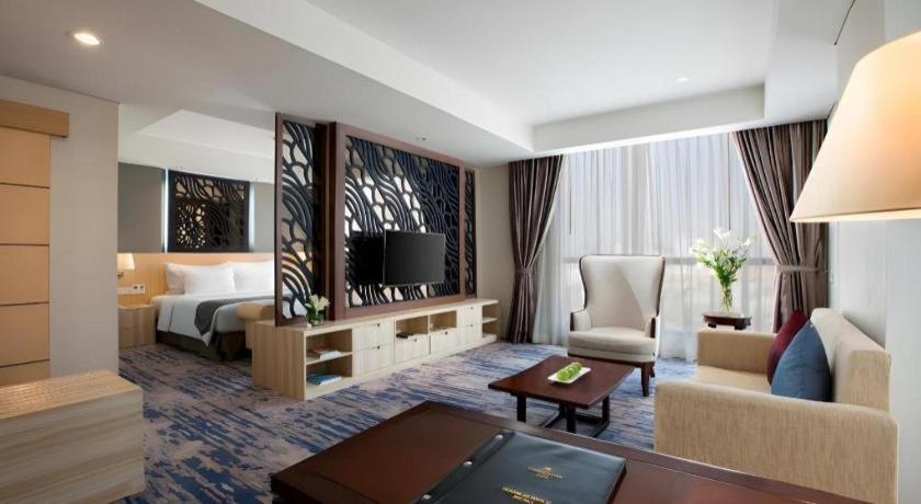 Hotel Grandhika Pemuda Semarang Exterior foto