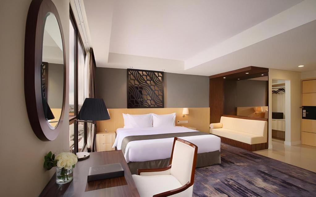 Hotel Grandhika Pemuda Semarang Exterior foto