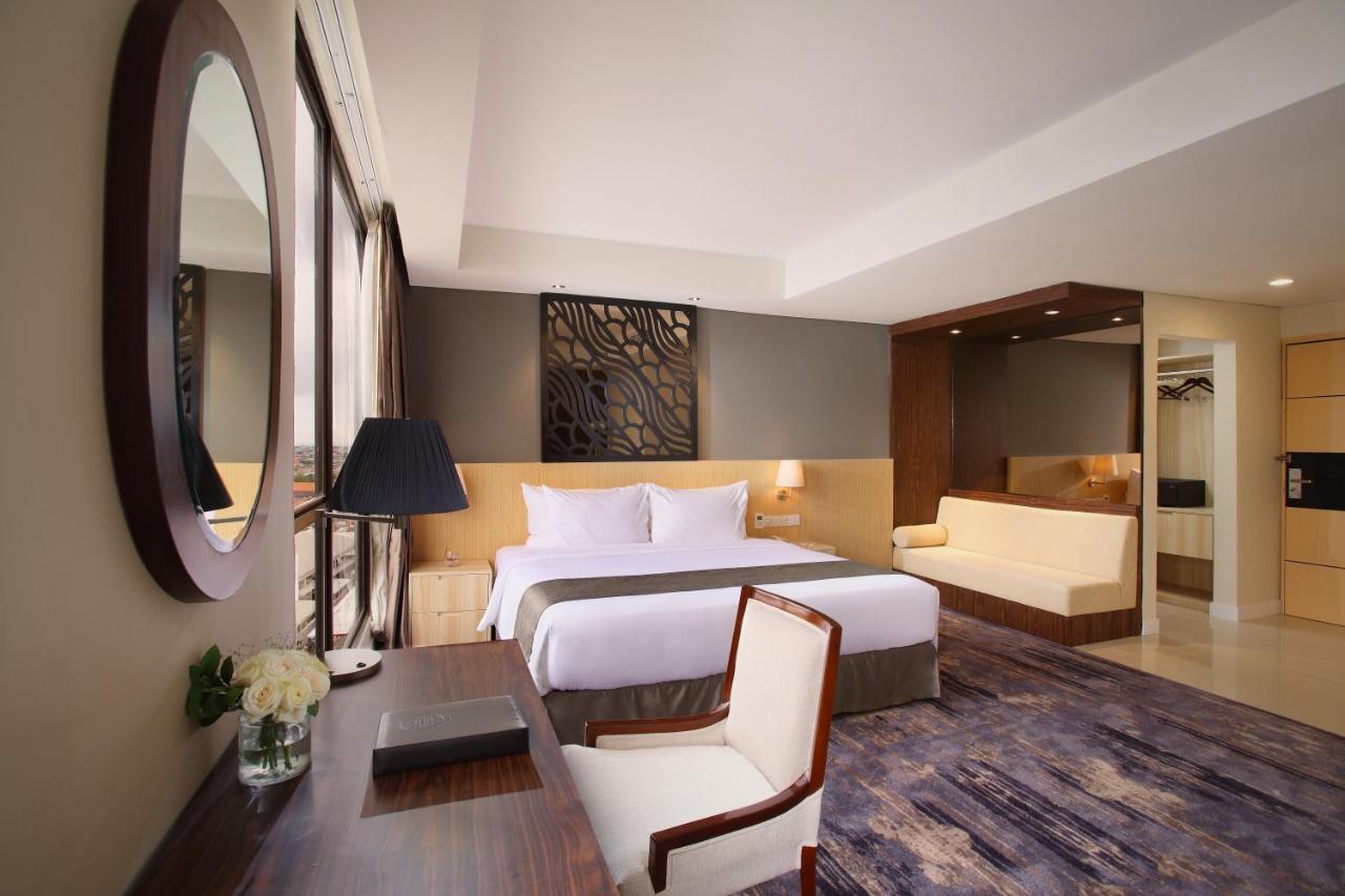 Hotel Grandhika Pemuda Semarang Exterior foto