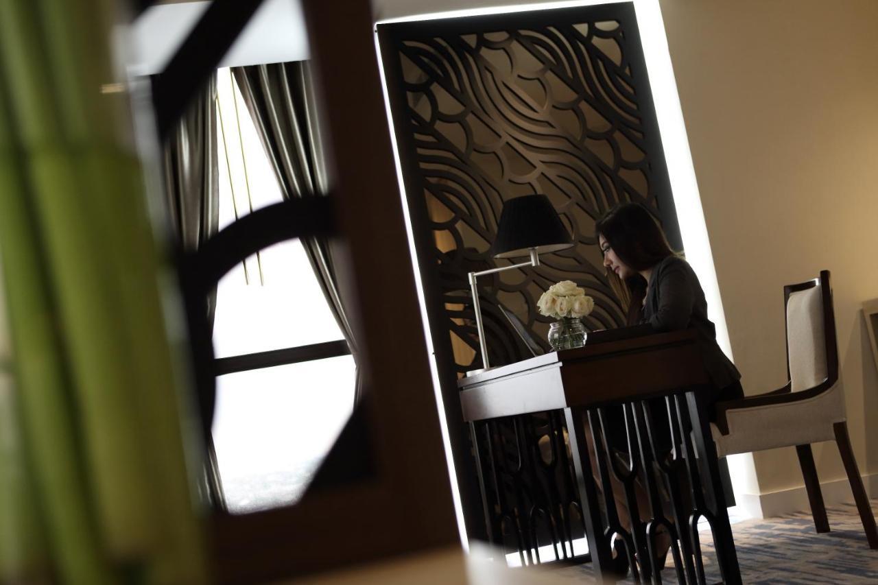 Hotel Grandhika Pemuda Semarang Exterior foto